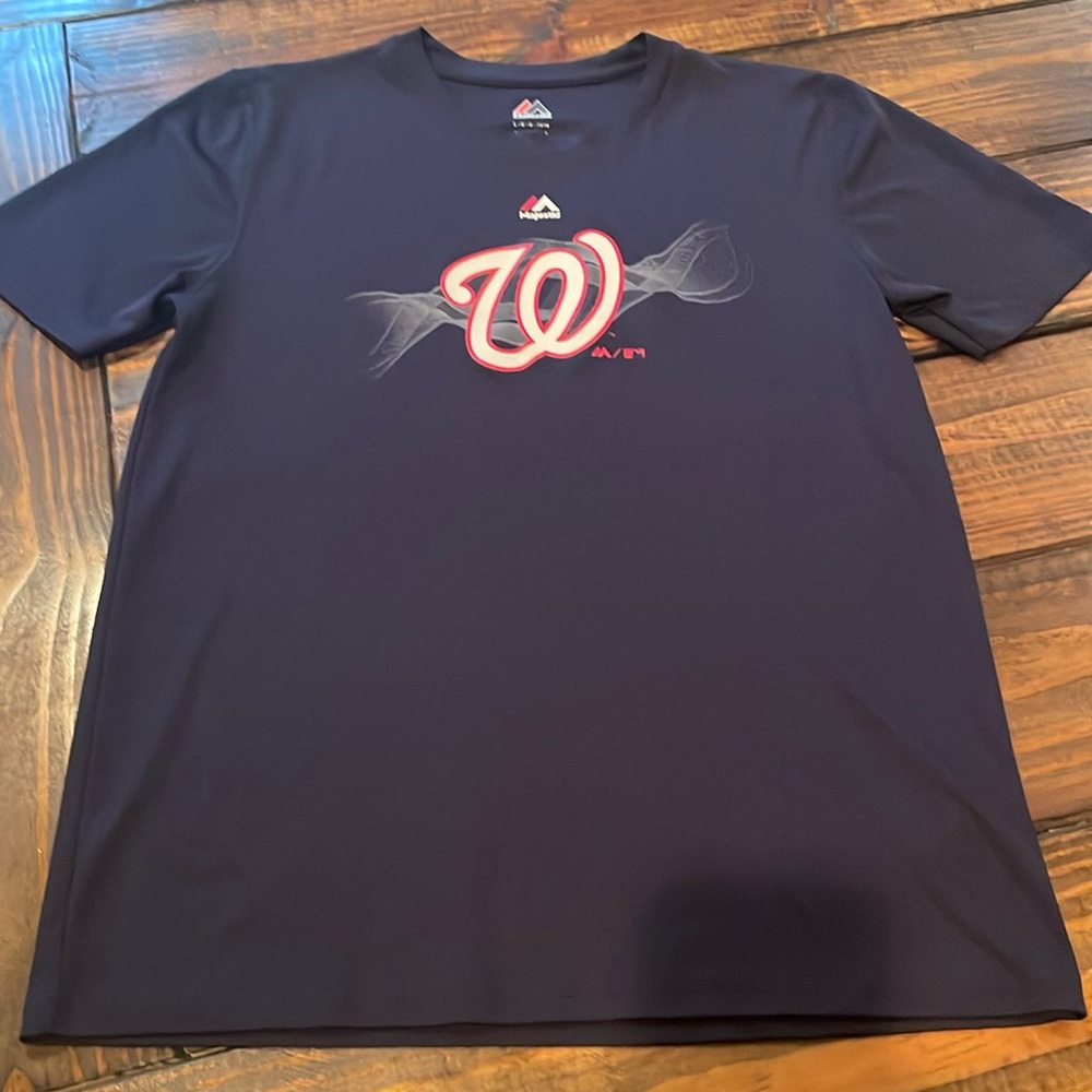 Washington Nationals Majestic Dri-Fit short sleeve T-shirt. YL. MLB
